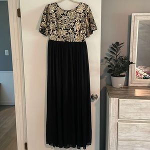 Stevie Hender, sz Large, formal maxi dress